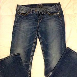 Super cute boot cut silver jeans